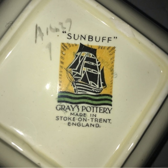 GRAY'S POTTERY "SUNBUFF" DISHES Made In Stone On Trent England - Picture 7 of 11
